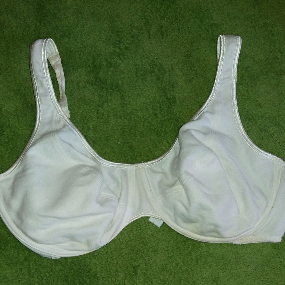 White Best Form 42 C underwire Bra